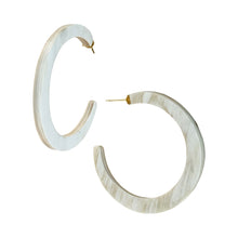 OSE06 Light color horn open hoop on post
