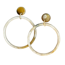 OSE01 Light color horn hoop drop from post