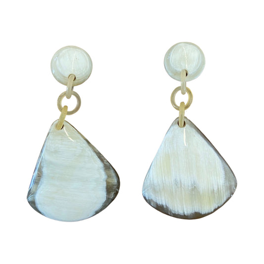 CTE115 Natural Horn Drop Earring On Post