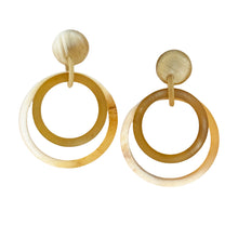 OSE03 Dbl. hoop natural color horn drop on post